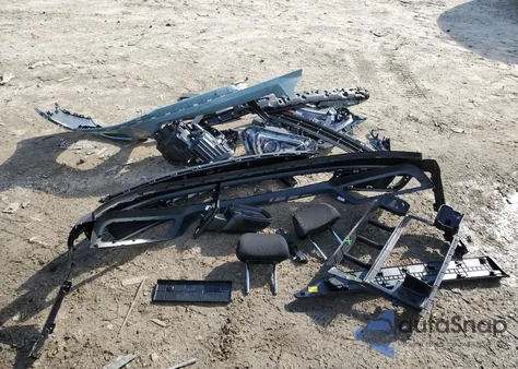 2025 Hyundai Venue Se from USA, damaged, VIN KMHRB8A33SU401879